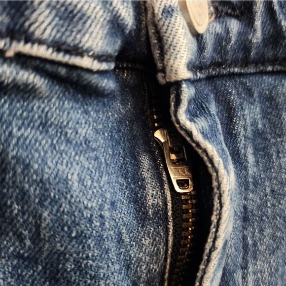 BLANKNYC 'Hoyt' Mini Boot Cut Jeans in Home Sweet 337/346 - Picture 9 of 16